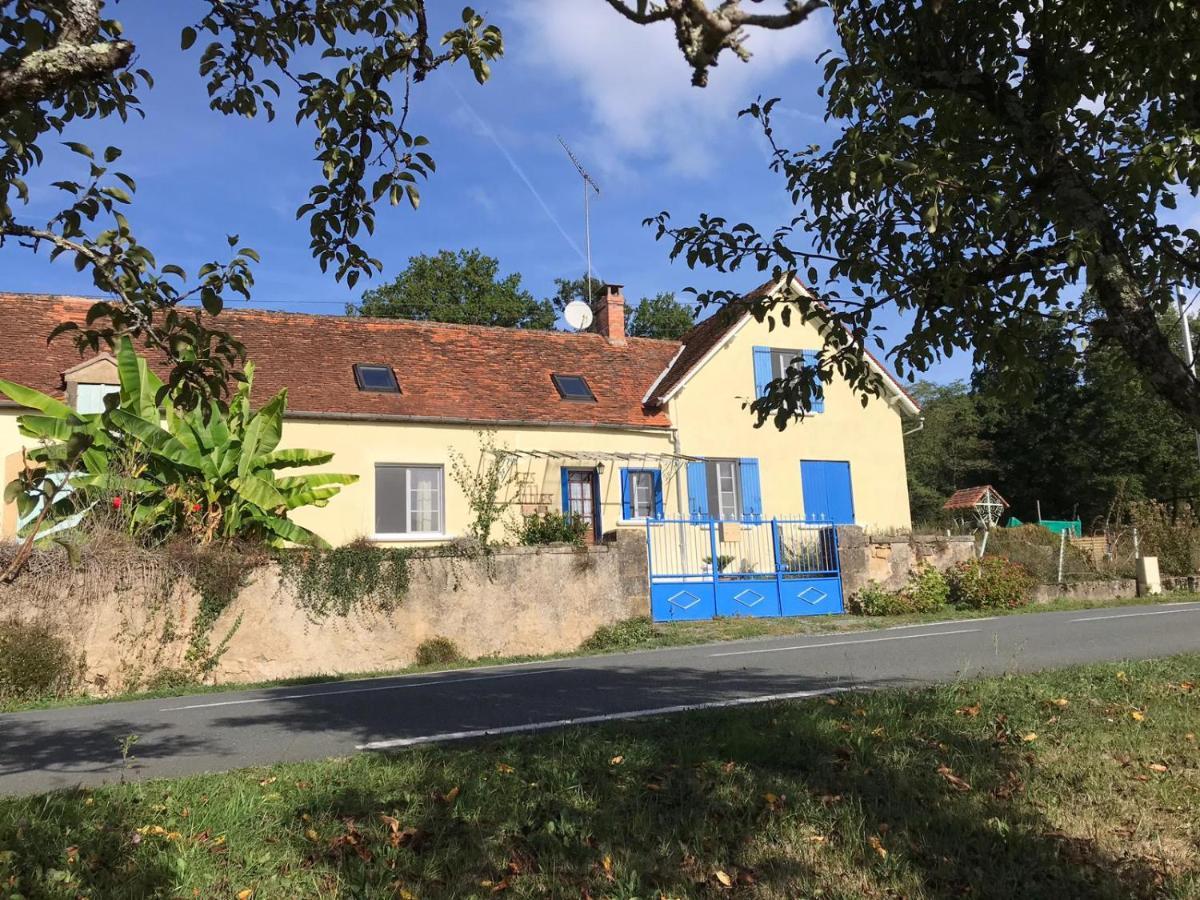 Bed and Breakfast Les Tibles Nanthiat Экстерьер фото