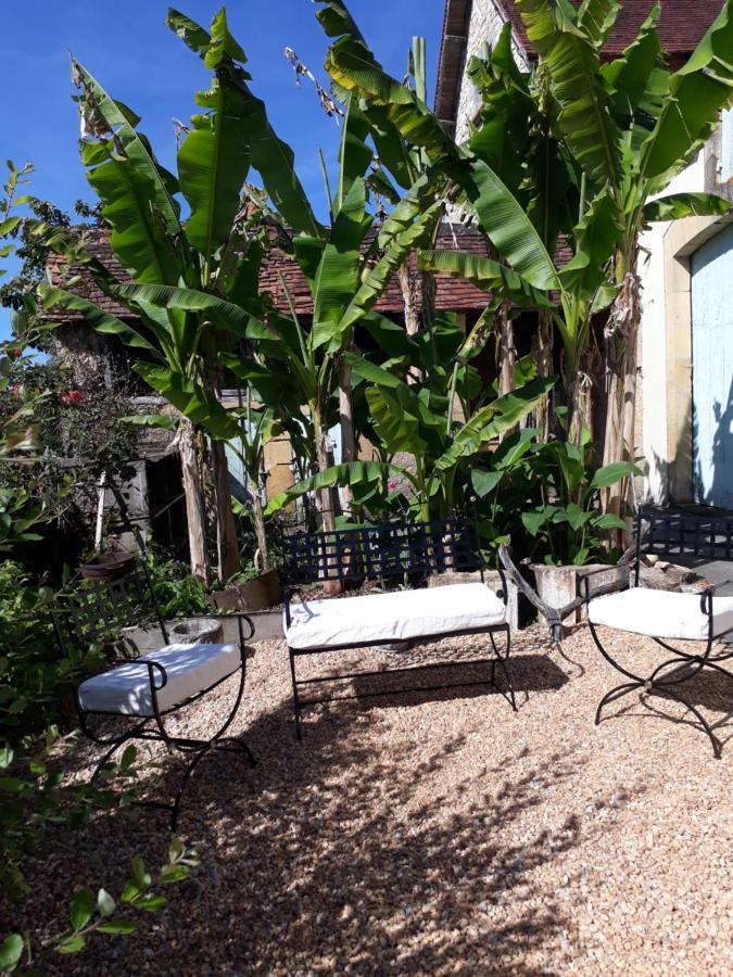 Bed and Breakfast Les Tibles Nanthiat Экстерьер фото
